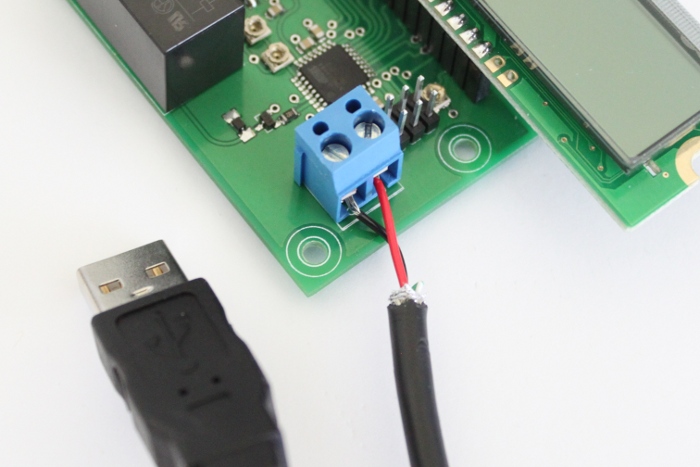 5v power terminal for the vacuum pressure controller.